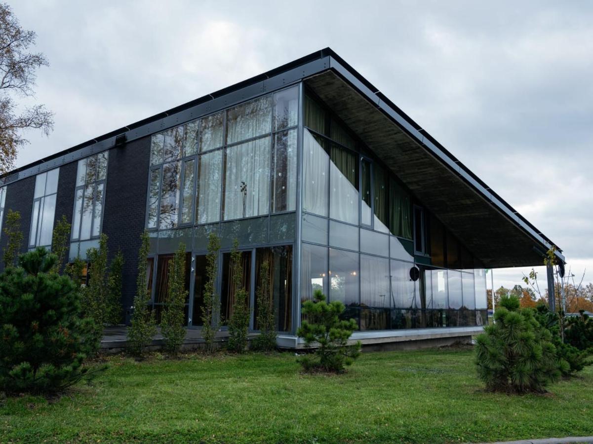 Zaliasis Slenis - Self Check-In Hotel - Free Parking Aukstkiemiai Exterior photo