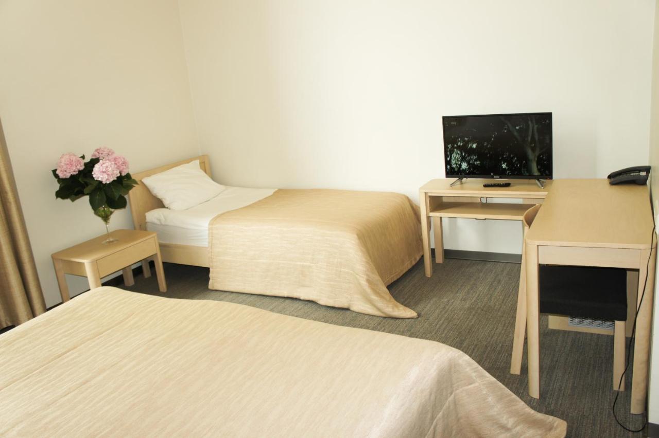 Zaliasis Slenis - Self Check-In Hotel - Free Parking Aukstkiemiai Exterior photo